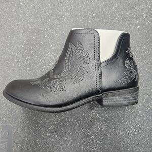 Dream Pairs Girls Western Cowboy Ankle Boots - Black Embroidered Big Kid Size 2